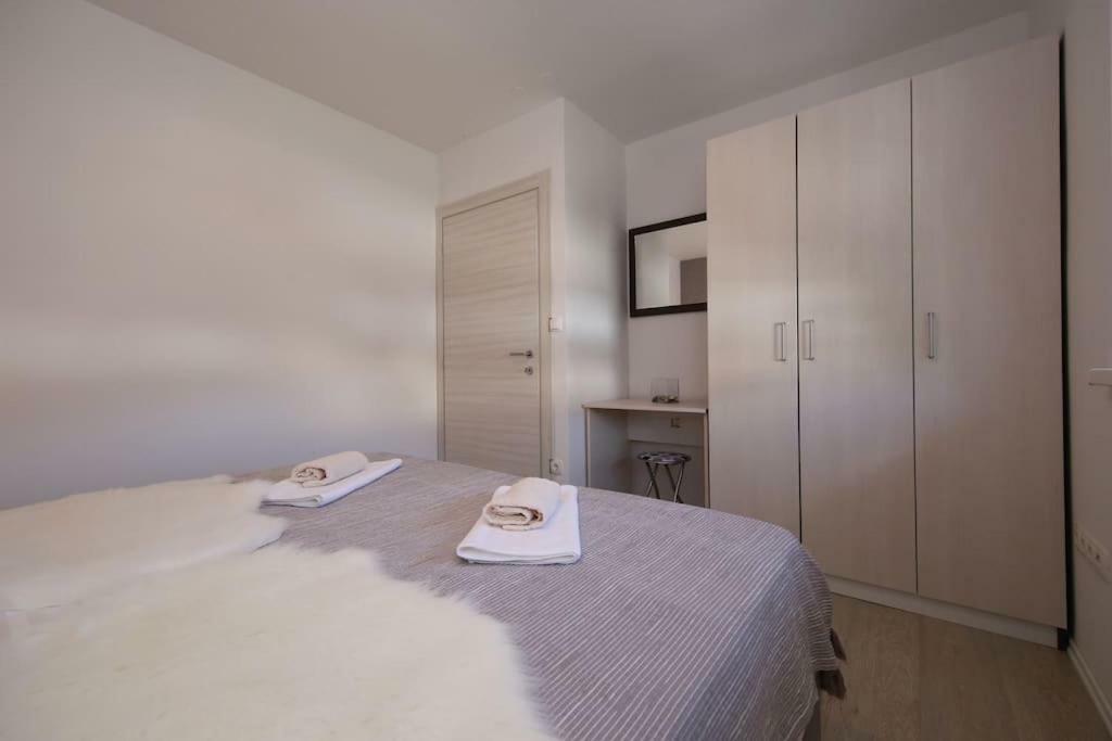 Oleandra Apartments Drage Eksteriør billede
